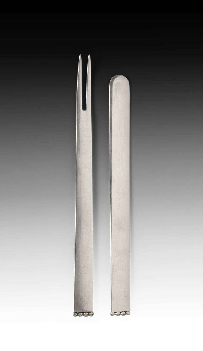 Butter Knife and Crayfish Fork
From the "Flat Model" Cutlery Serie